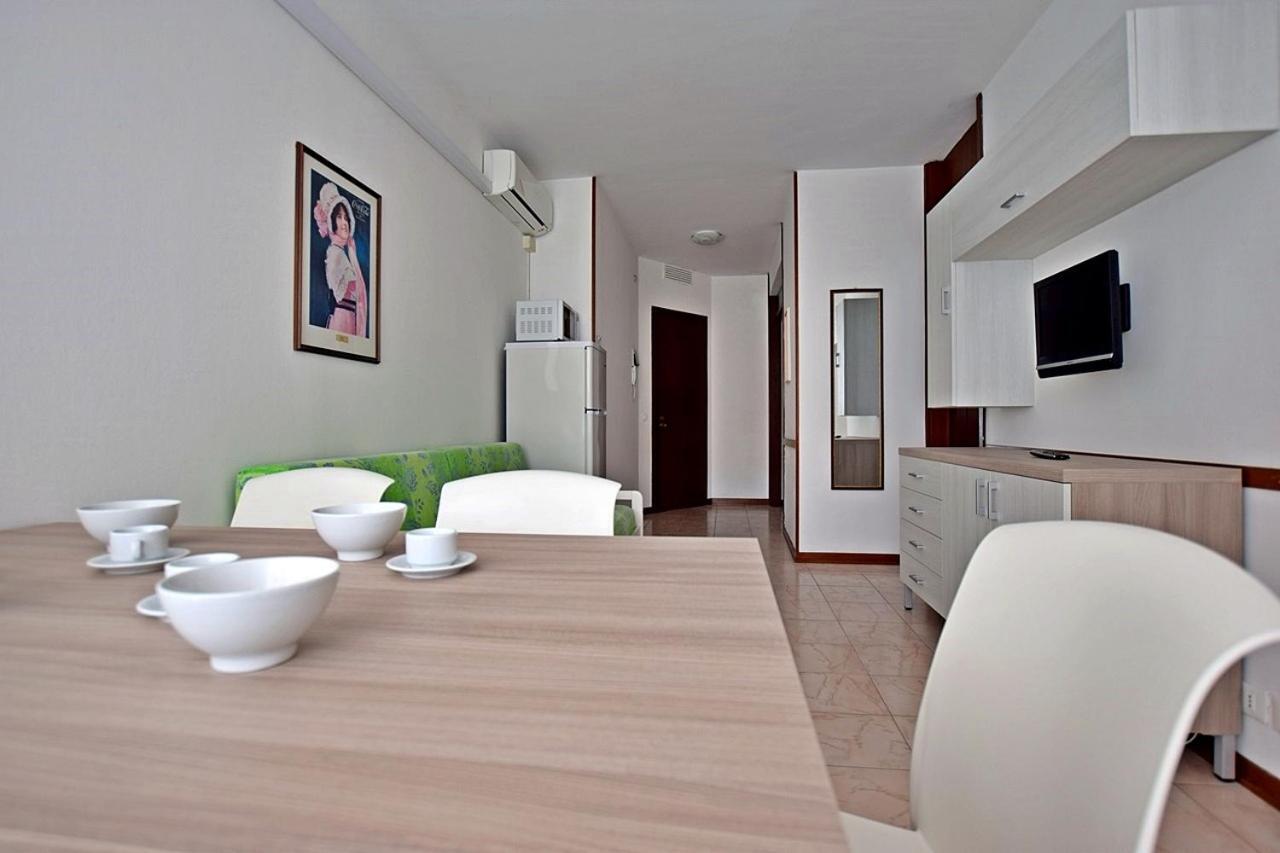 Condominio Luna 1 리그나노 사비아도로 외부 사진